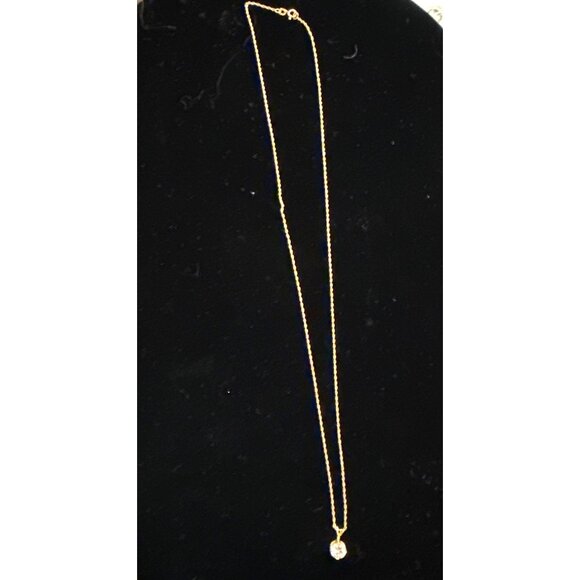 14k Solid Gold Twisted Chain Necklace With Round Cubic Zirconia Pendant - Picture 4 of 12